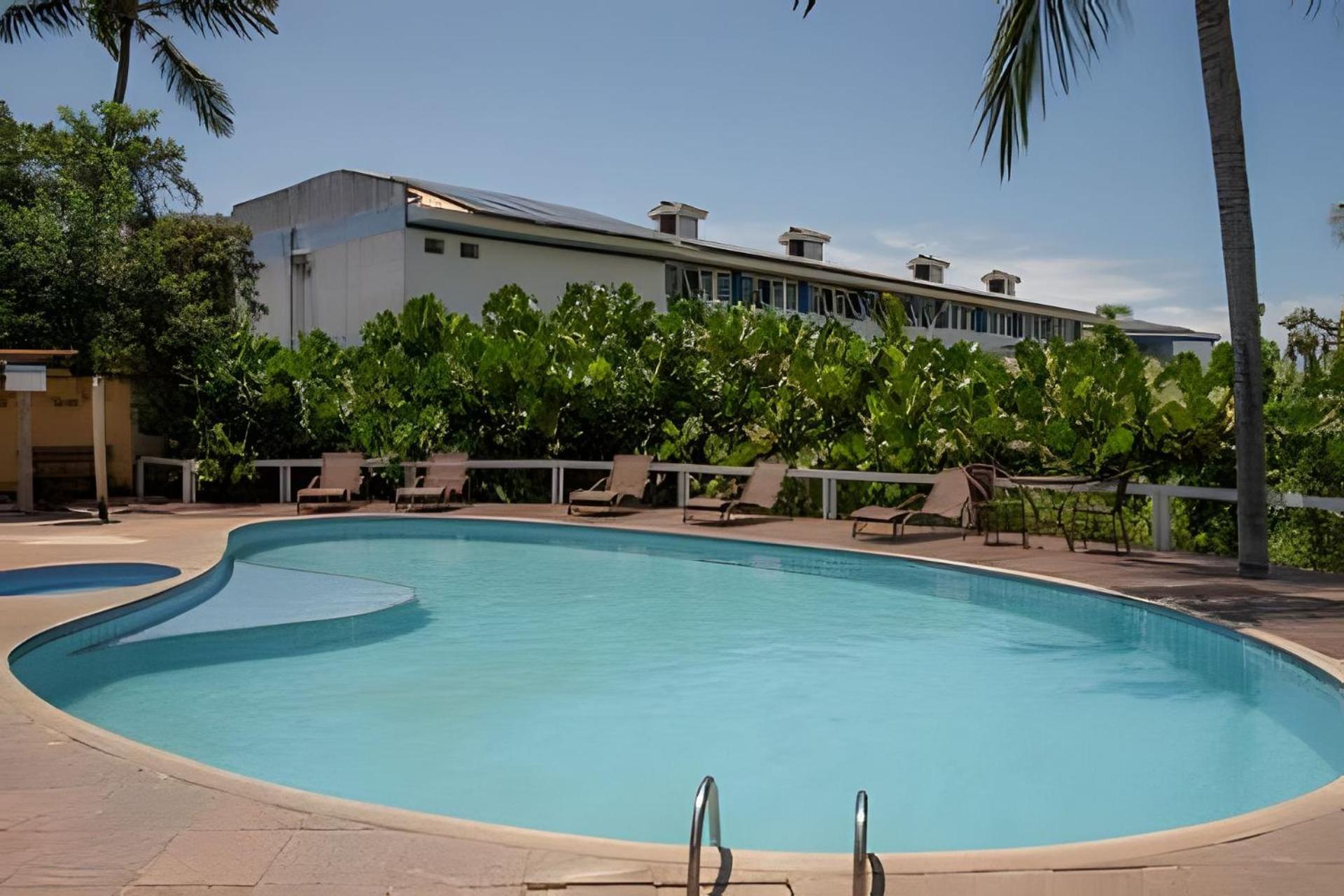 Em Frente A Praia De Taperapuan; Piscina; 1 Quarto; Wifi 300 Mbs; Estacionamento Gratuito 1 Veiculo Porto Seguro Buitenkant foto